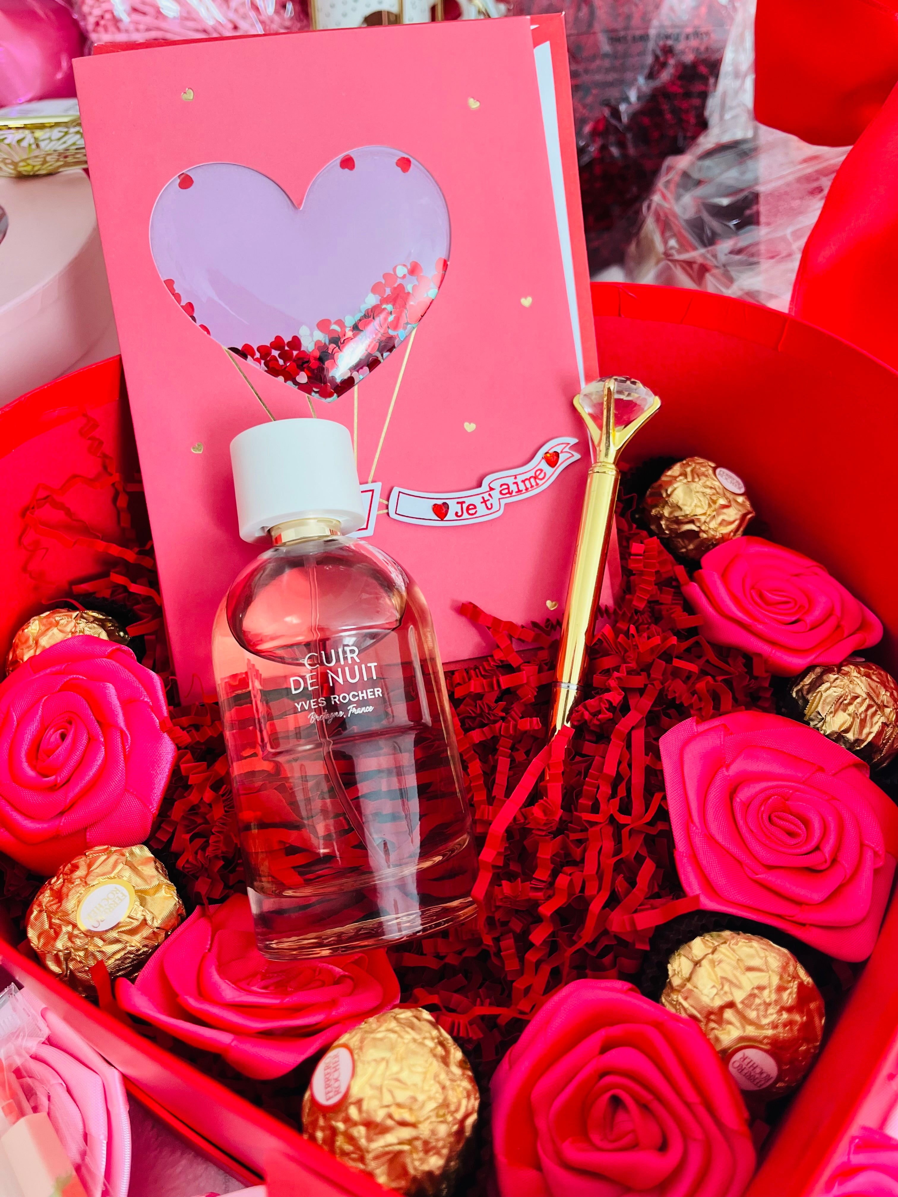 Surprise gift box - Boîte cadeau surprise 🛍️