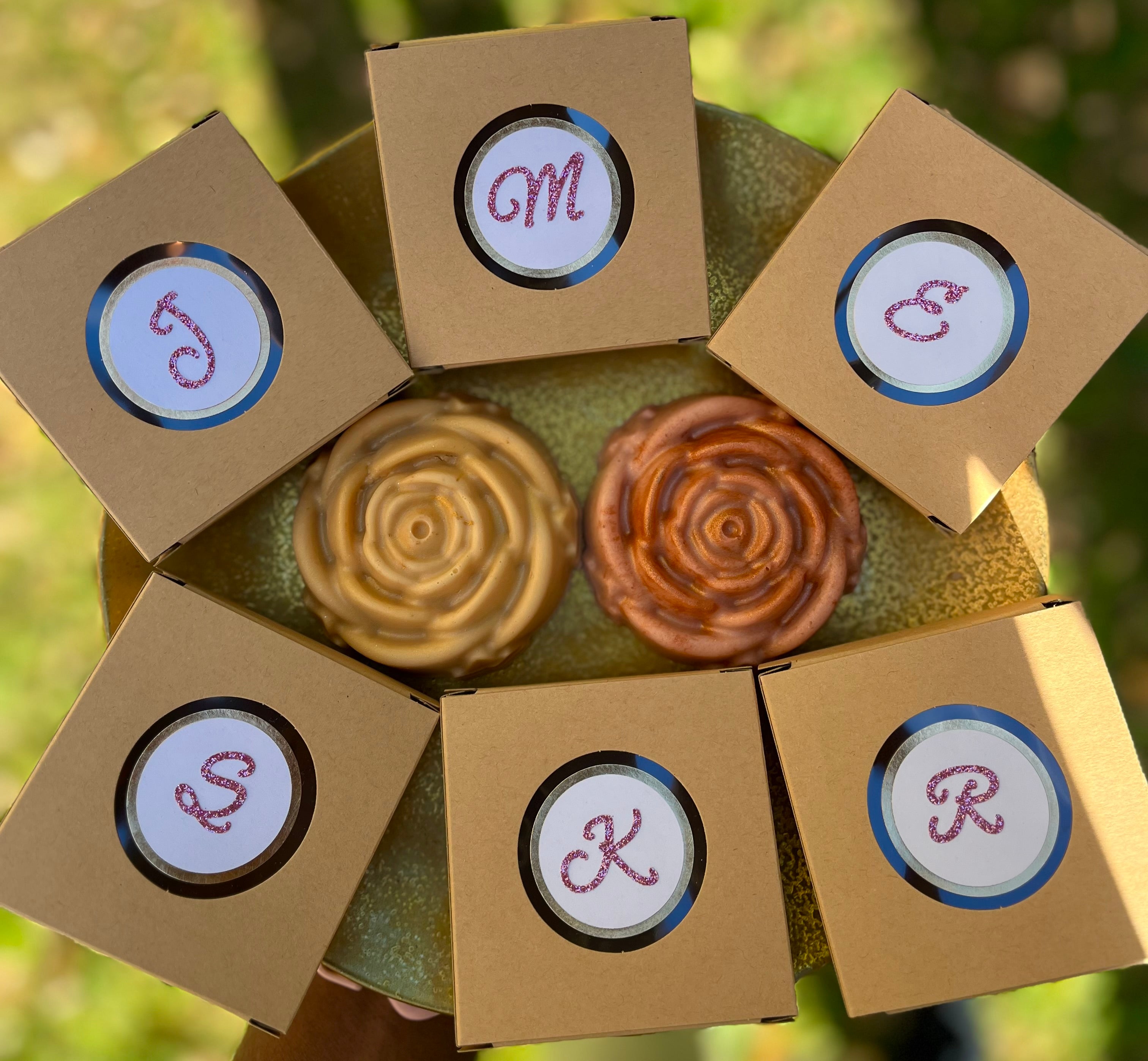 Sculpted soaps - Savons sculptés 🌸