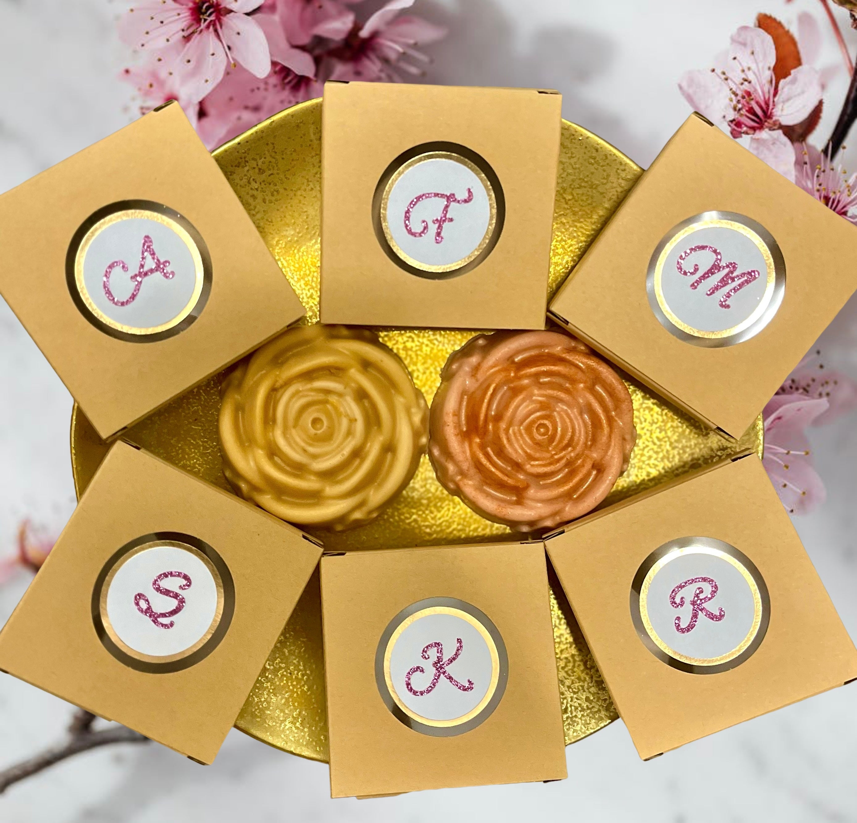 Sculpted soaps - Savons sculptés 🌸